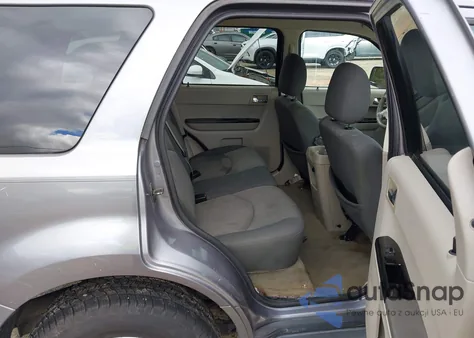 2008 Mazda Tribute I Touring z USA, uszkodzony, nr VIN 4F2CZ02ZX8KM24882